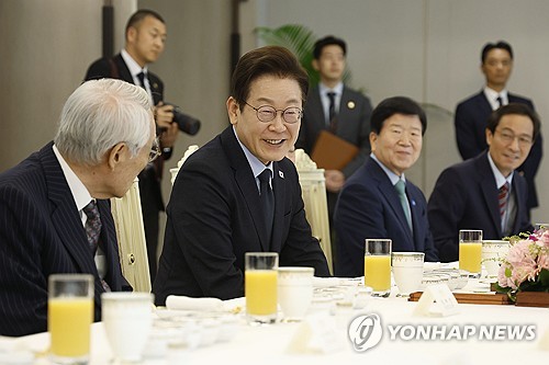 민주원로 "트럼프에 북미대화 권유했으면"…李대통령 "조언 명심"(종합)