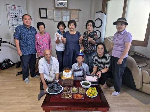 장흥군 장평면지사협, 장수노인 생신상 차려드리기 나서