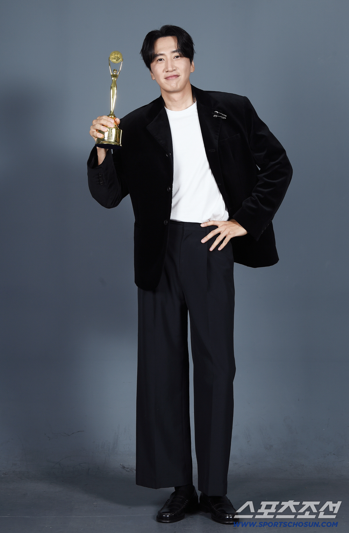 [단독] '악연' 남우조연상 이광수 "유재석 형 축하에 울컥..'청룡'에…