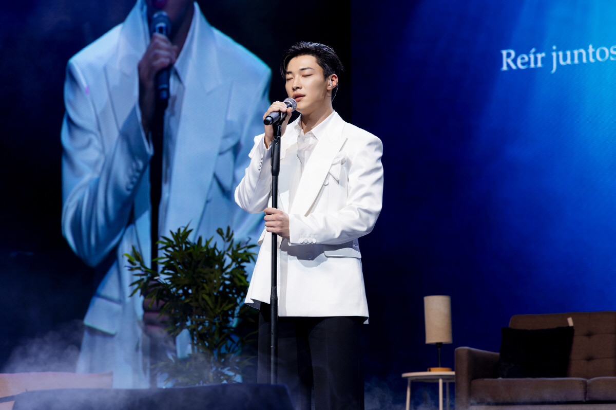 '사냥개들' 인기에 우도환, 남미 진출..팬♥으로 직접 만났다
