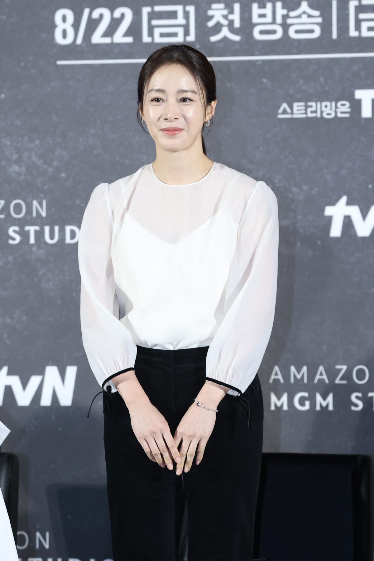 [SC현장] "최대한 '예뻐야 해' 韓드라마와 달라"…김태희, 美진출 '…