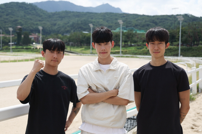 [경마]미래 이끌 새 얼굴…렛츠런서울 데뷔 앞둔 기수 4인4색 각오