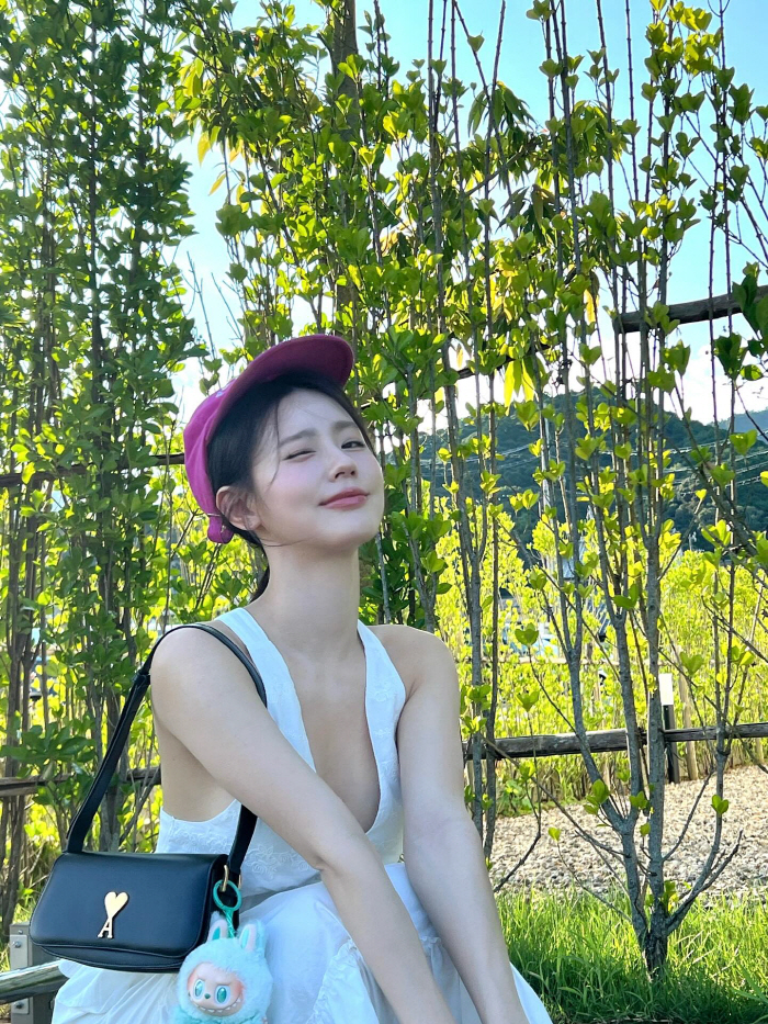 "모자 이렇게 걸쳐도 예쁜거였어?"…아이들 미연, 돋보이는 미모女神