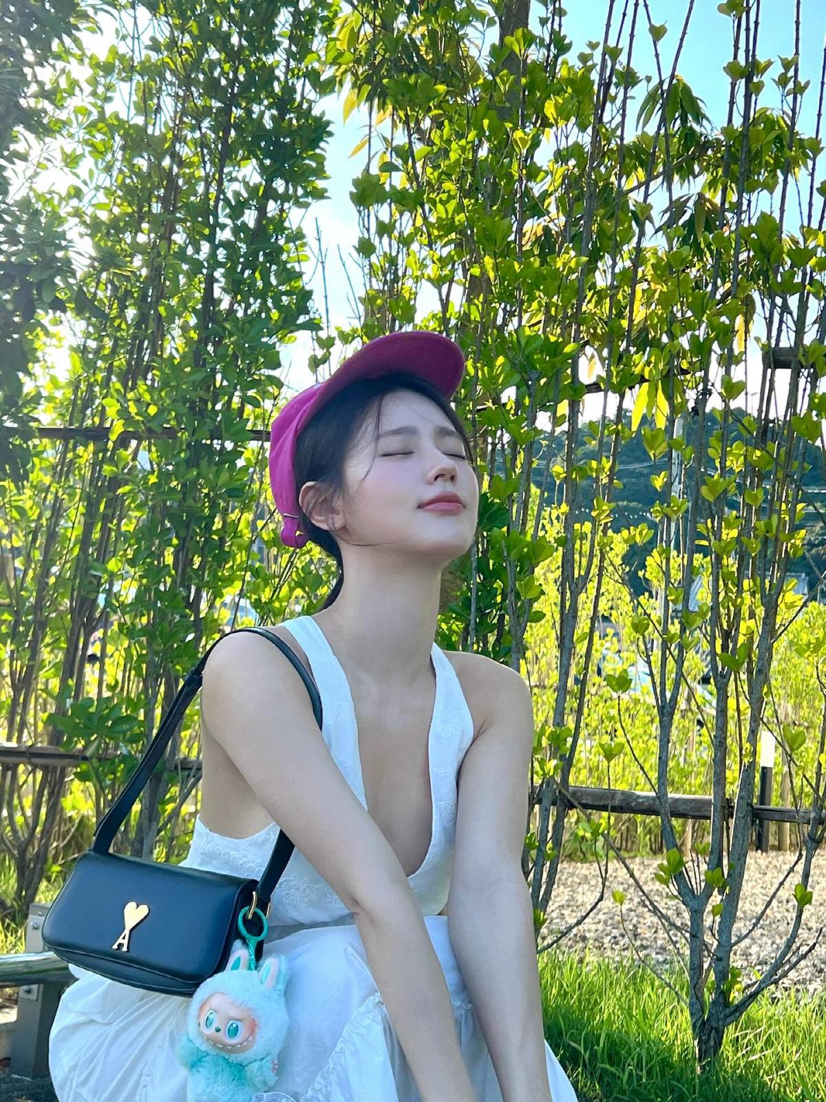"모자 이렇게 걸쳐도 예쁜거였어?"…아이들 미연, 돋보이는 미모女神