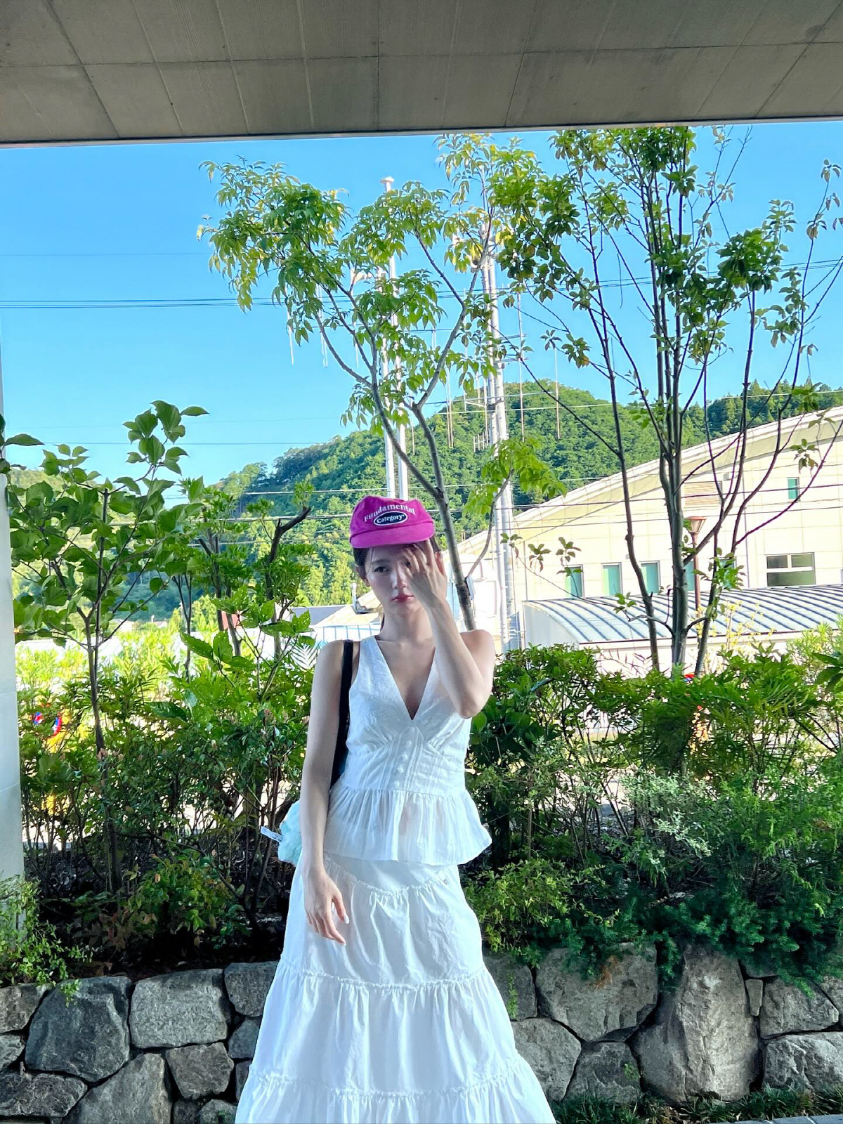 "모자 이렇게 걸쳐도 예쁜거였어?"…아이들 미연, 돋보이는 미모女神