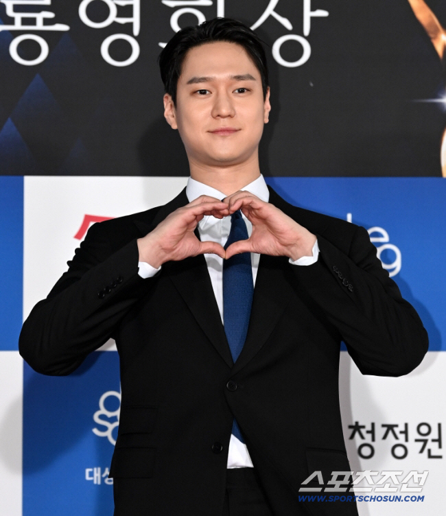 입금 된 고경표, 영화 제작자로 변신..첫 작품 '미로' 들고 BIFF行…