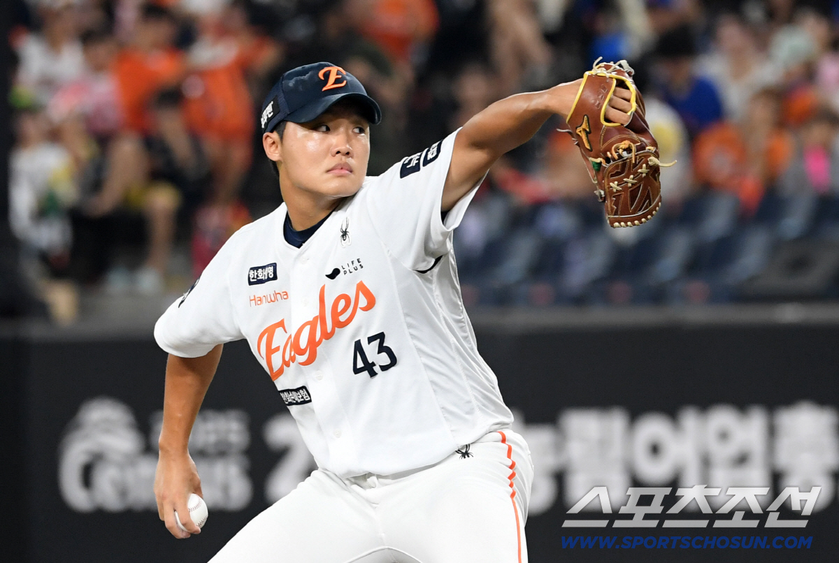 정우주·이태양 활약에 김경문 감독도 빙긋 웃었다 → "그 정도면 괜찮다"