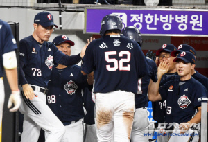 하.. 올해는 쉬려 했더니 → 답답해서 내가 간다! 미라클 두산의 '가을 행동'. 한화 5연패 빠뜨리며 7연승 폭주