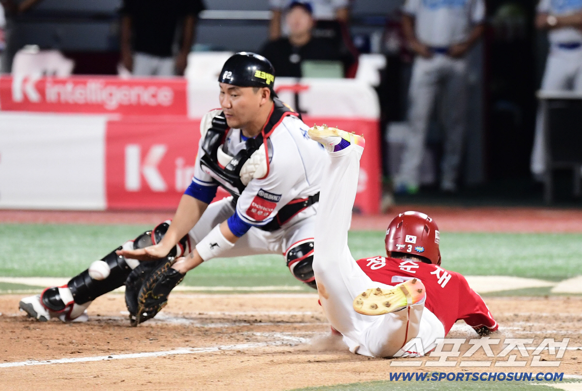 '롯데? 어림없지' SSG 3위 지켰다, KT 꺾고 2연승…'156㎞ 완…