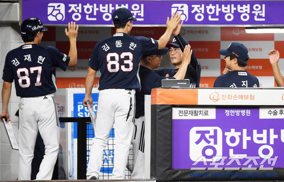 두산 진짜 대형사고 치나! 7연승 대혼돈 만들었다 → 조성환 감독대행 "…