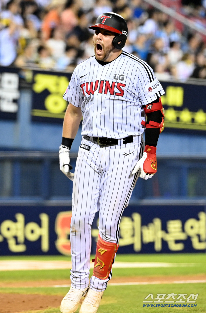 '이걸 비긴다고?' 6:0→6:6 피눈물나는 롯데, 10연패 탈출 실패…LG와 248분 혈투 끝 '충격' 무승부 