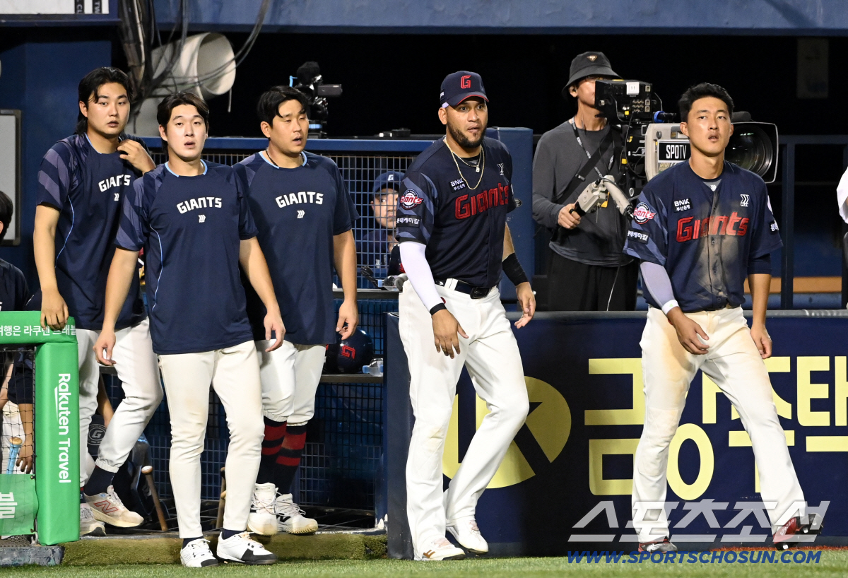 [포토] 아쉬운 롯데, 6대6 무승부라니