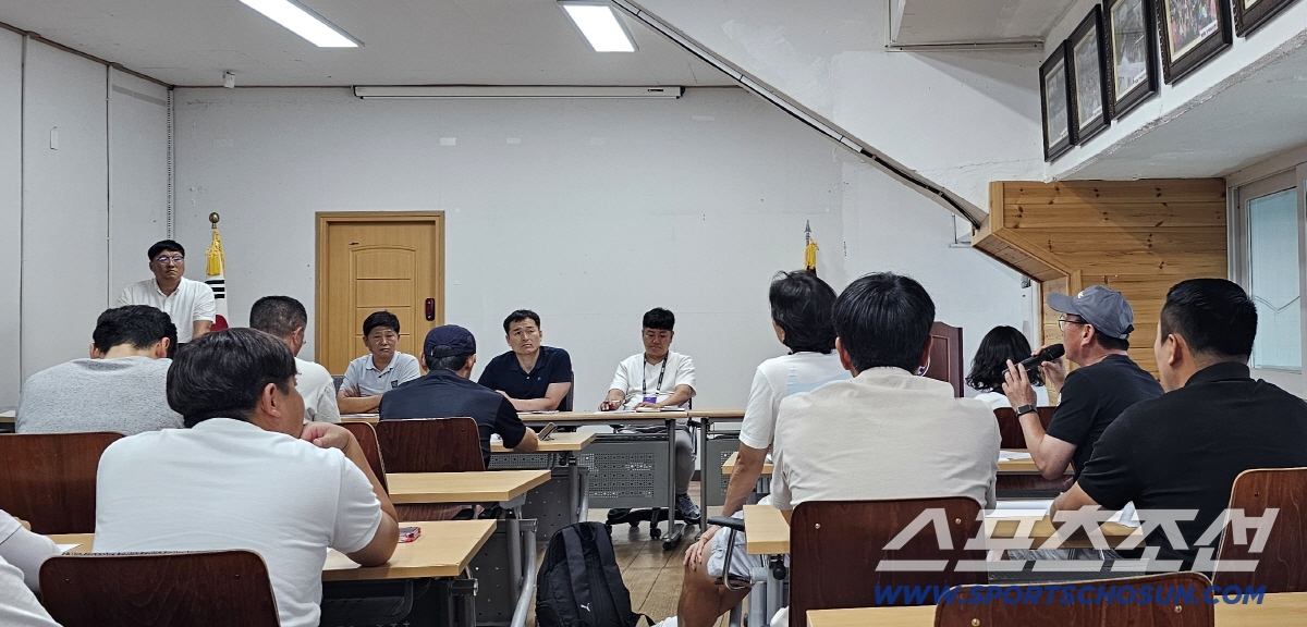 "유승민 회장님,폭염속 초등대회X최저학력제 개선이 시급합니다" 경주 화랑…