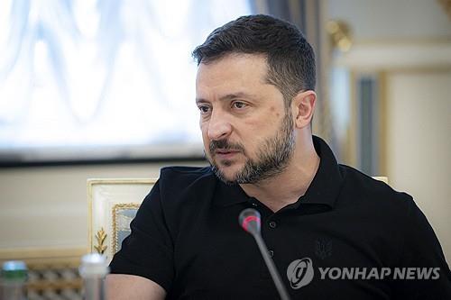 젤렌스키 "푸틴, 종전 위한 정상회담 피하려 용쓰는 중"