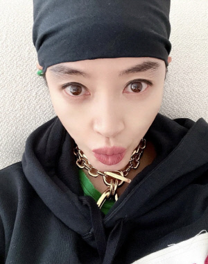 김혜수, 촬영 중 얼굴에 '큰 부상'…