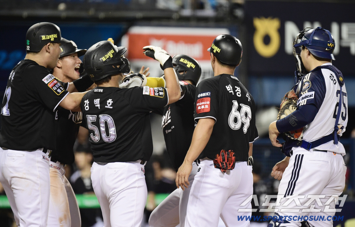 '2:0→2:5→7:5→7:8→13:8' '기적의 원조'가 기적쓰는 7연…