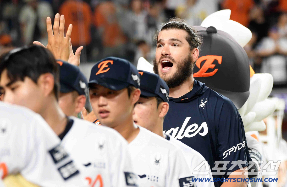 '오타니의 팀도 지켜본다' KBO 역대 최강 괴물, 200억부터 시작하나…