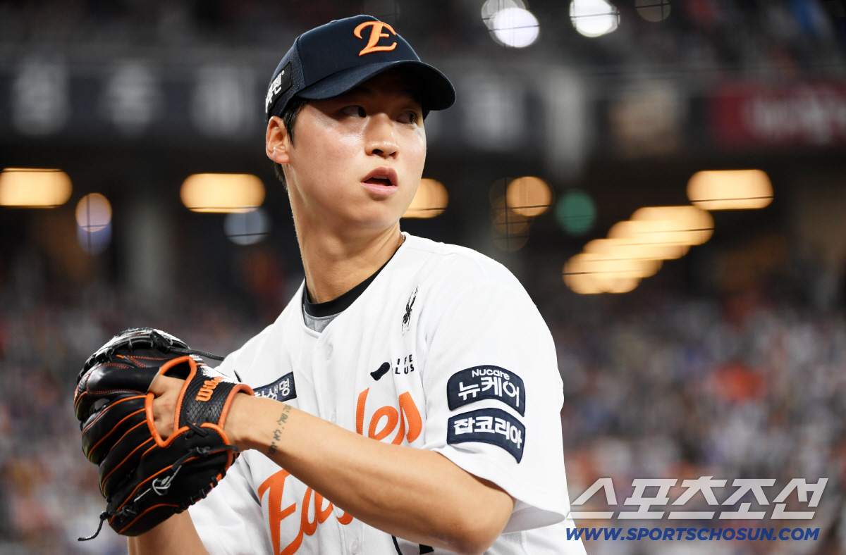 '선발 복귀전 1이닝 6실점 충격' 한화 72억 FA, 결국 불펜으로 쓴…