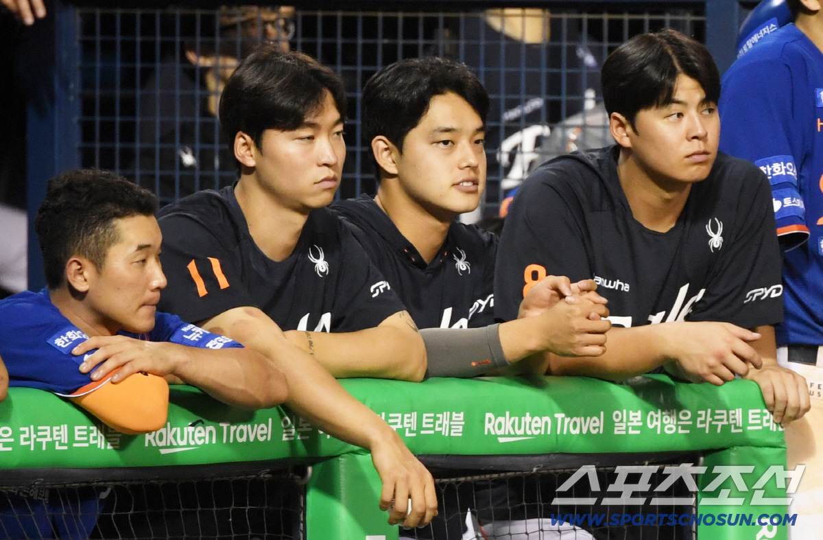 '선발 복귀전 1이닝 6실점 충격' 한화 72억 FA, 결국 불펜으로 쓴…