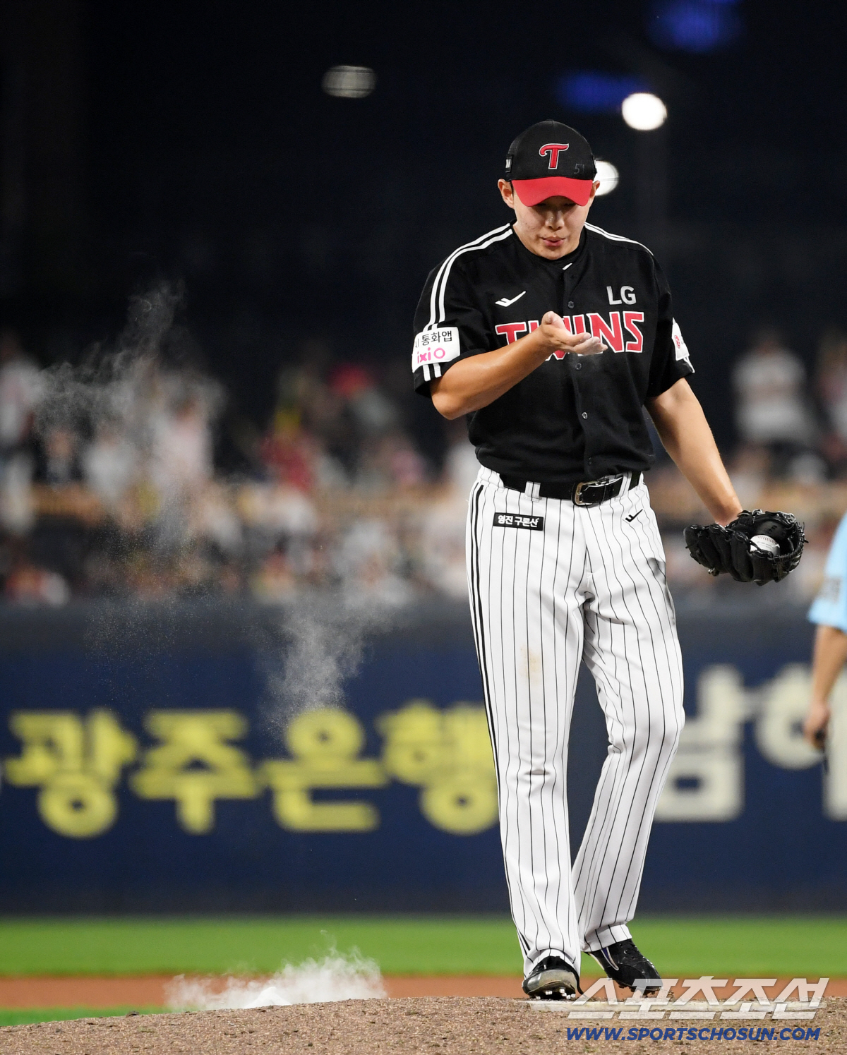 [포토] 김영우'사구 직후 호흡부터 다시'