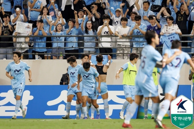 '8분간 4골 난타전' 갈길 바쁜 대구-제주, 아무도 웃지 못했다...'…