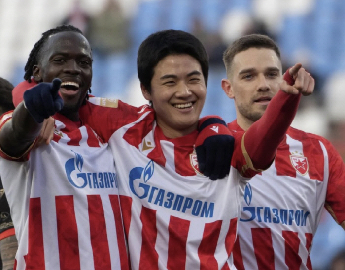 '韓 축구 대형 경사 예고' 대한민국 특급 풀백, '지난 시즌 3위' 英…