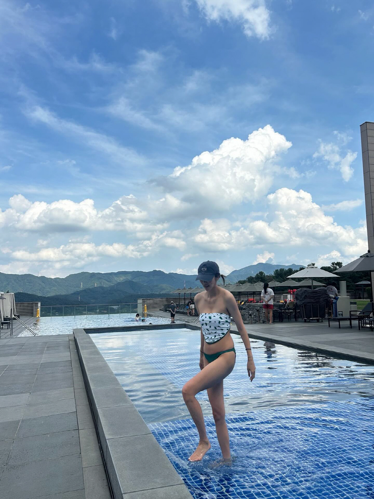'출산 4개월차' 손담비 비키니 자태, 잘록한 허리라인 '깜짝' "13k…