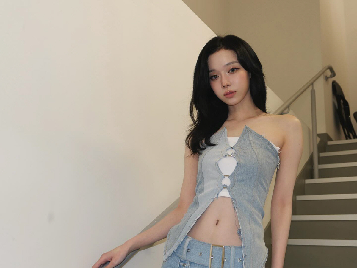 에스파 윈터, 청순美에 가녀린 쇄골라인…뚜렷한 복근까지 '완벽 미모'