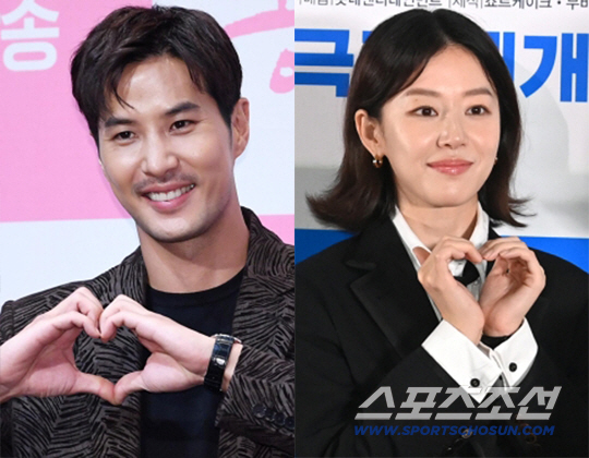 '공개 열애' 김지석♥이주명, 하와이 여행 포착..팔짱 끼고 '쇼핑 데이…