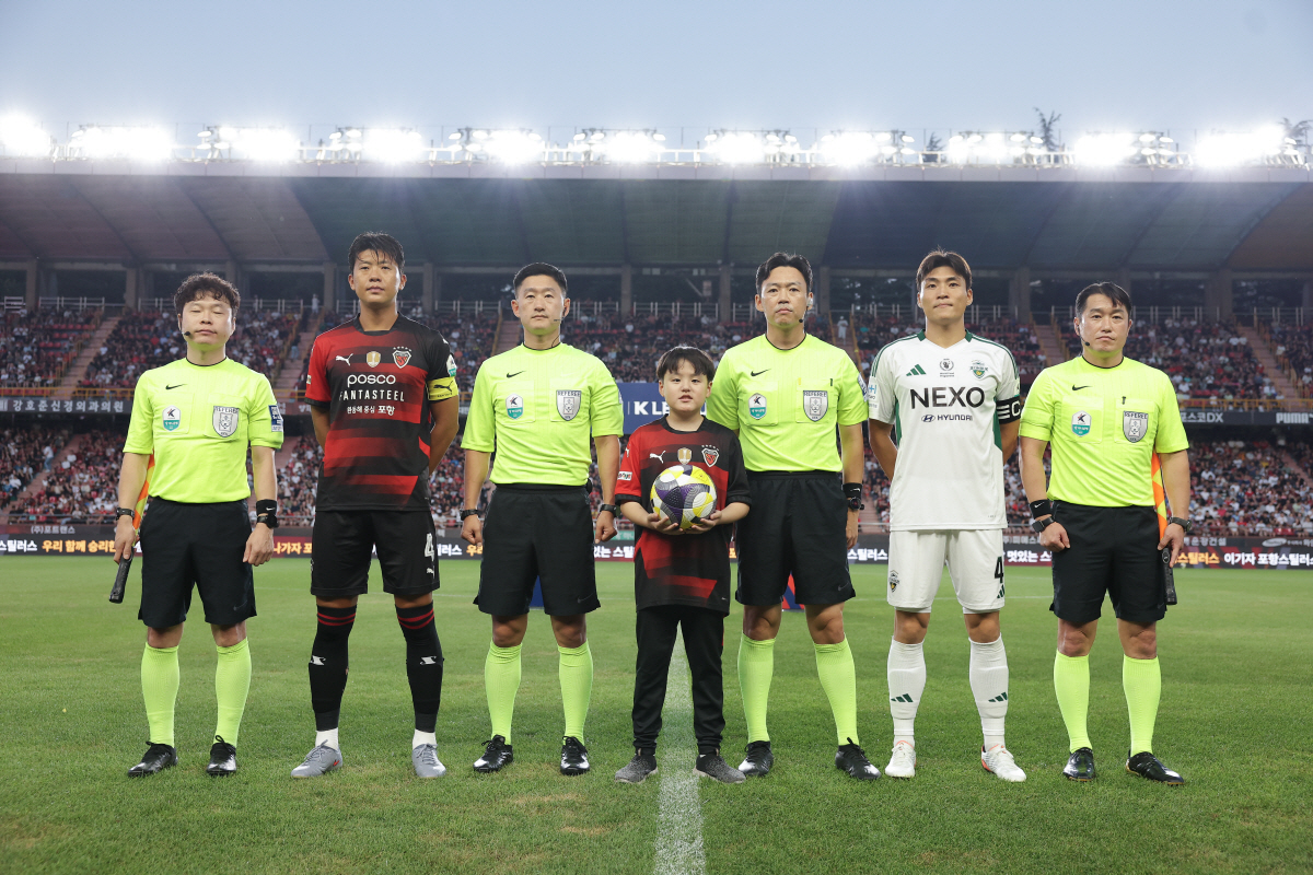 [포항 리뷰]'26G 무패' 전북이 무너졌다…포항, '용광로 축구' 앞세…