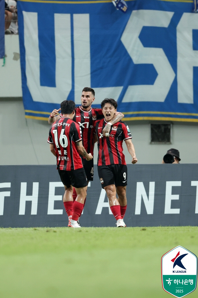 [현장리뷰]"2만737명의 함성" 최준→조영욱→황도윤 '날아올랐다' FC…