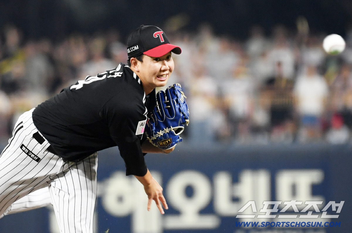 '1위의 여유?' 왜 ERA 18.00 최약체 투수 실험했나, 결과는 대…