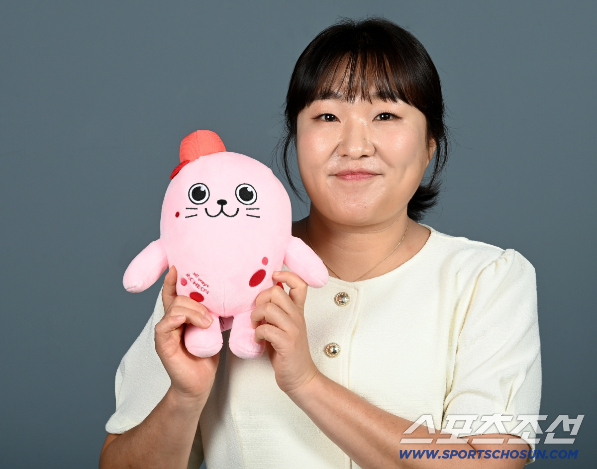[단독] '여자예능인상' 이수지 "몰표 부담이지만…제 정체성은 코미디언,…