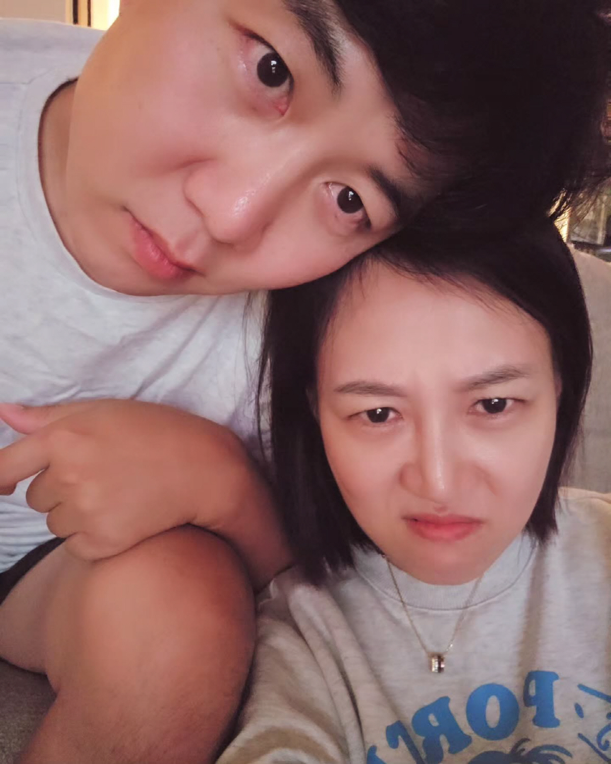 [종합] '도경완 서브 막말' ♥장윤정 용서했다…"친분도 없는데, 가족 …