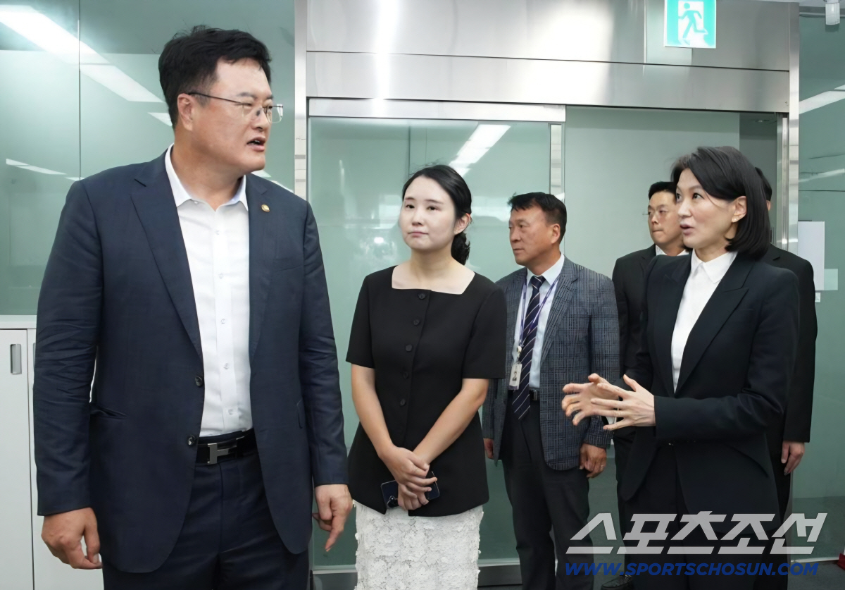 '씨름코치,충격적 삽 폭행 의혹' 김대현 문체부 차관,첫 행보로 스포츠윤…
