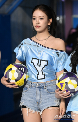 아이브 안유진 