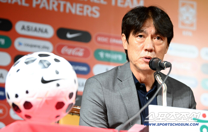 [현장인터뷰]홍명보 감독 "카스트로프, 파이터적 성향…손흥민 주장 변화 선택, 꾸준히 고민"(일문일답)