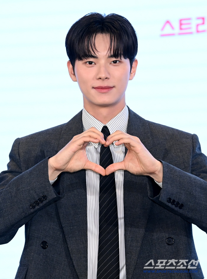'박성훈 교체 이슈' 이채민, 첫 사극→10살 연상 ♥임윤아 혐관 케미 '합격'('폭군의 셰프')