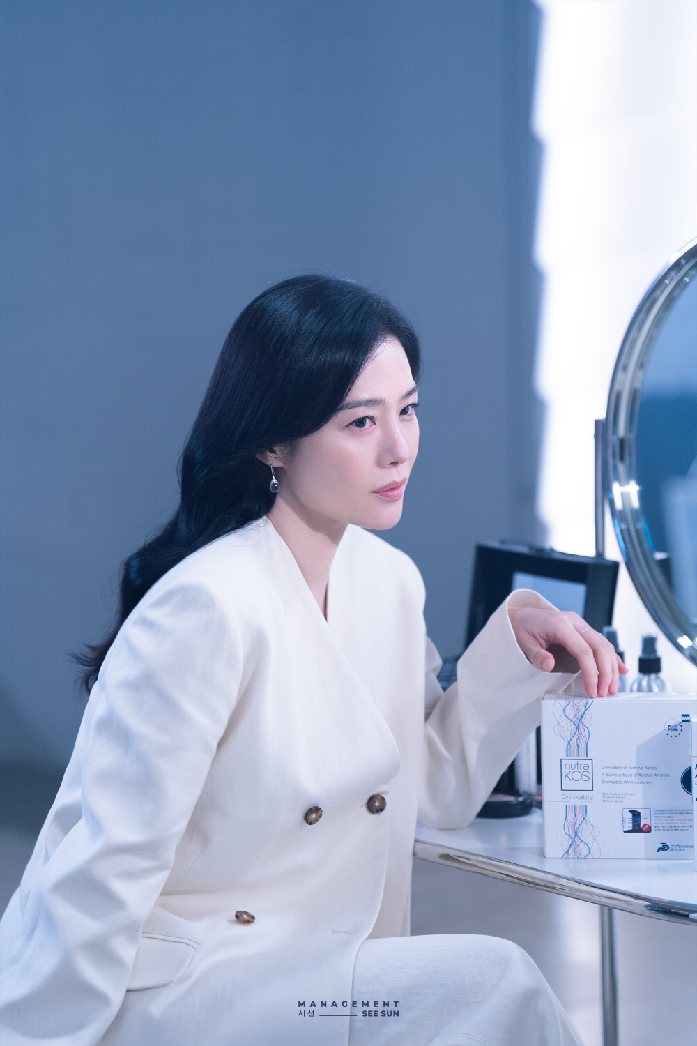 '77년생·48세' 김현주, 빈틈 1도 없는 도자기 피부…"이 나이에 이…