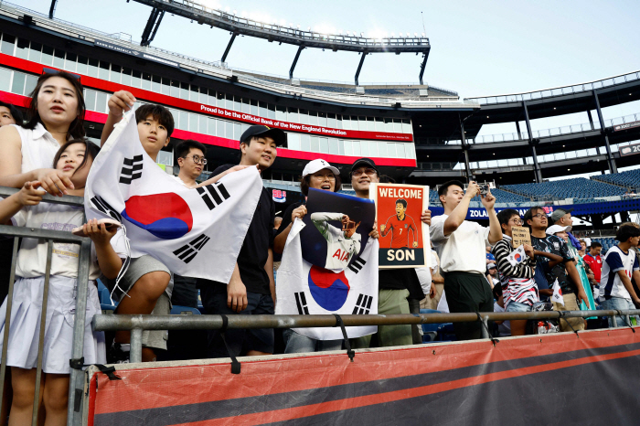 SNS 5배-기사 3배 '폭증'…LA FC가 직접 밝힌 '손흥민 효과', 지역 사회도 '들썩'