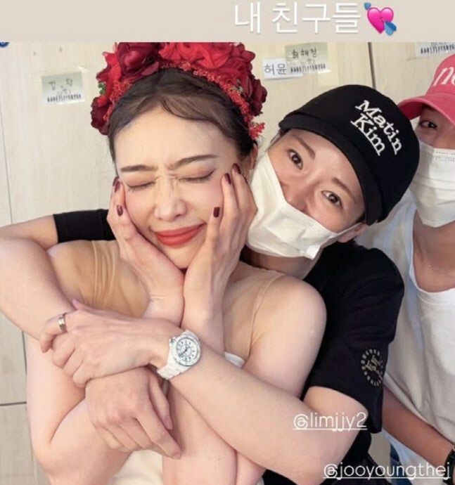 [SCin스타] ‘더 글로리’ 의리ing…김히어라-임지연-차주영, 무대 …