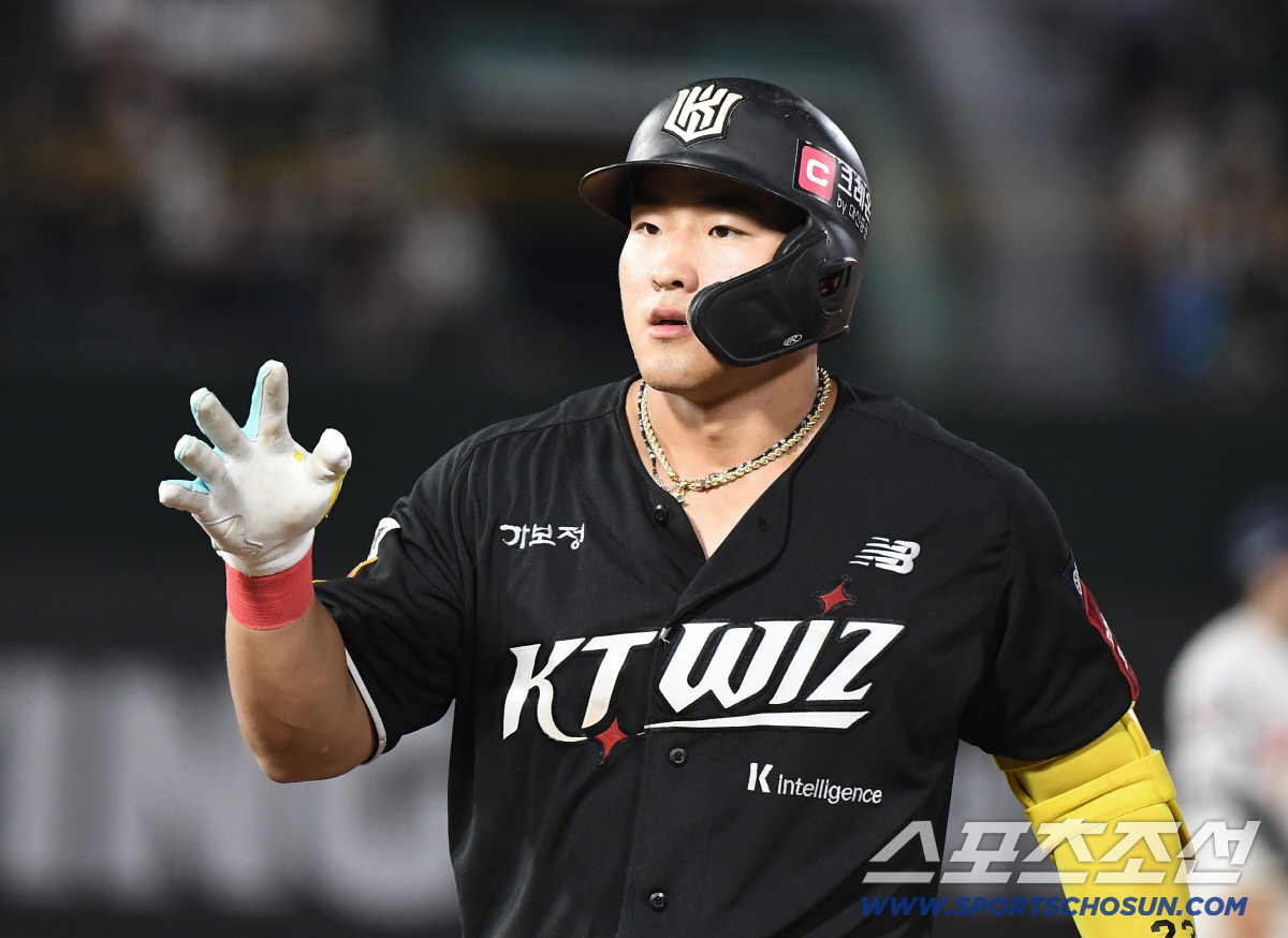 '4일 휴식' 박세웅 흔들 → 107억 롯데킬러 부활! 원조괴물은 또 홈…