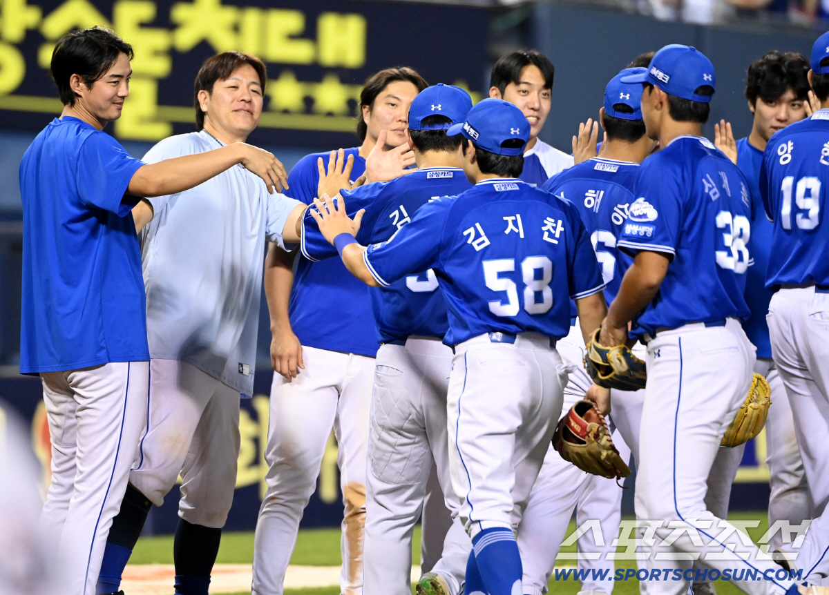 [포토] 14대1 승리 거둔 삼성, 5연승의 기쁨