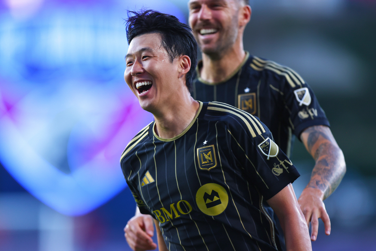 '초대박' 60.4% 압도적 득표율! '손흥민 미친 프리킥' MLS 이주…