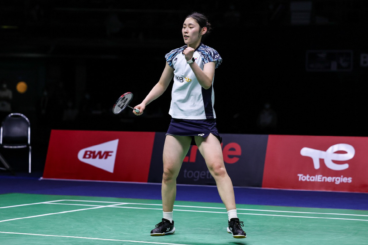 '여제'안세영, 세계선수권 16강 안착했다…36분 만에 2-0 완승, 심…