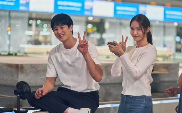 "악며드는 케미스트리"…'악마가' 임윤아X안보현, 이렇게 사랑스러울 수가