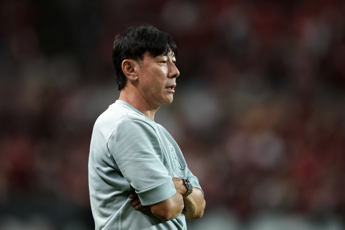 "예매 2시간도 안돼 2만장 돌파" 위기의 울산, 정상의 전북…뜨겁게 달…