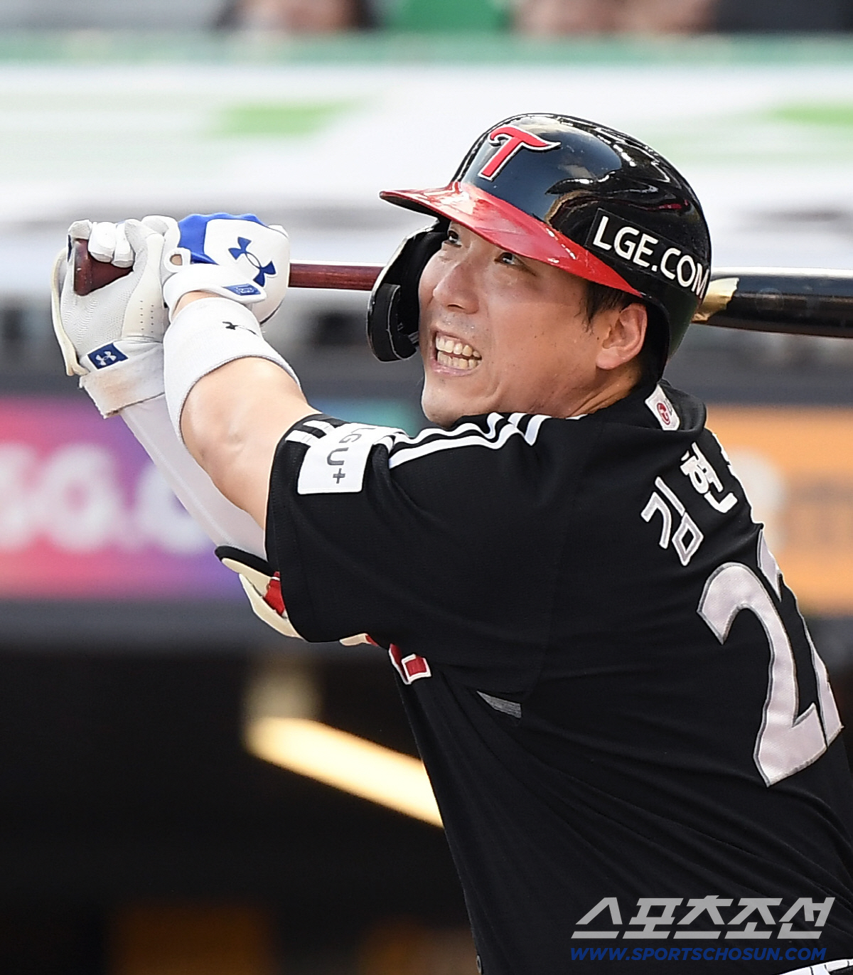 오늘도 김현수가 사라졌다→5번 타자 오지환. 14이닝 1안타 'NC전 극…