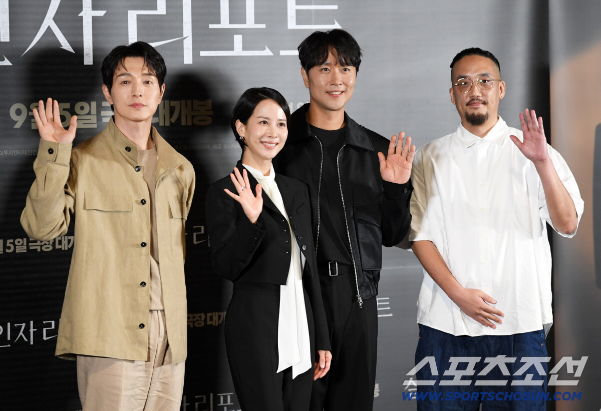 [SC현장] "감독 죽이고 싶을 정도"…'기자' 조여정vs'연쇄살인마' …