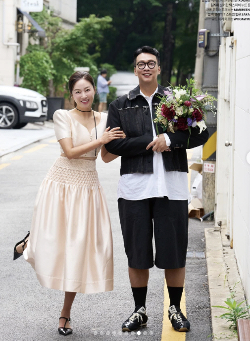 김지혜♥박준형, '결혼 20주년' 리마인드 웨딩 화보 찍었다 [화보]